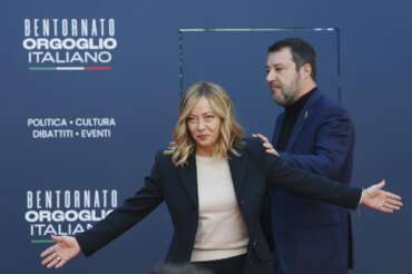 La ruspa di Salvini si abbatte sulla Meloni: tra Europee e Sardegna nervi tesi nella maggioranza