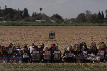 Ostaggi di Israele e Hamas, l’orrore raccontato da Gideon Levy