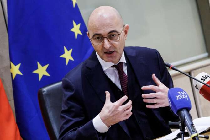 Bufera su Pinelli per l’attacco alla precedente gestione del Csm: imbarazzo su Mattarella