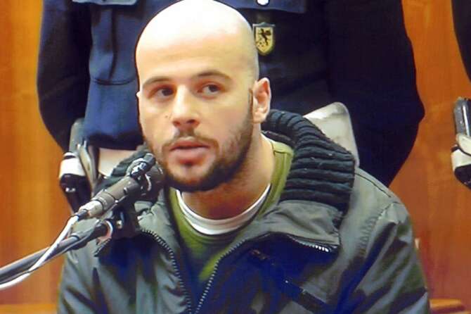 © La Presse 26-11-2008 Como,Italia Cronaca Processo per la strage di erba Nella foto: Azouz Marzouk in aula