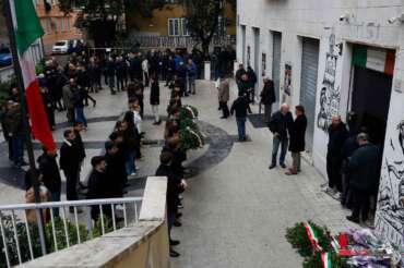 Siamo in uno Stato di polizia e la sinistra si occupa di Acca Larenzia…