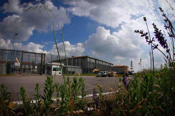Suicidio in carcere a Montorio Verona