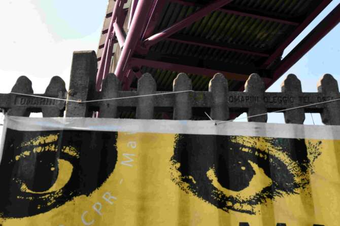 Cosa è successo al Cpr di Trapani, la Guantanamo italiana