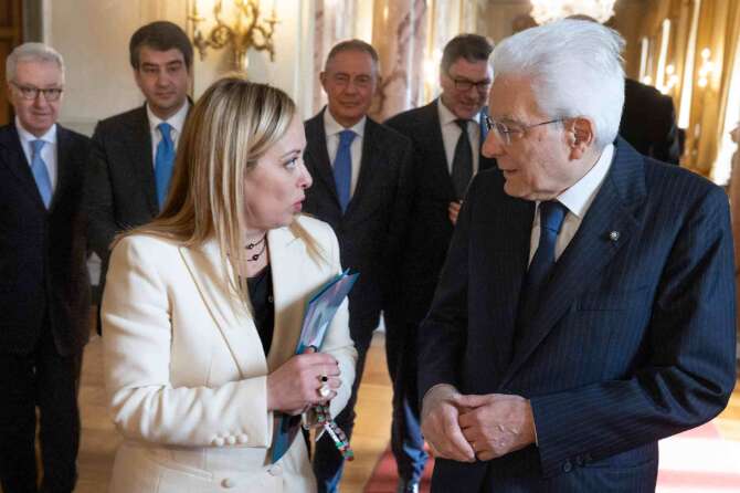 Cosa c’è nella manovra del governo: l’acqua fresca di Meloni e Giorgetti e la strigliata di Mattarella