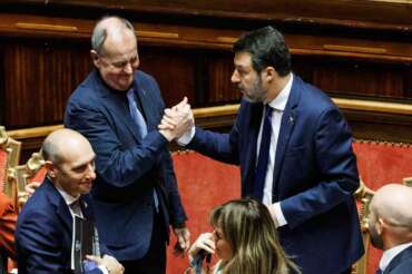 La destra svende l’Italia, così tutela i possidenti e la ricchezza parassitaria
