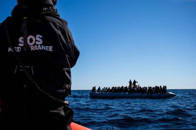Cosa succede su una nave dopo un salvataggio in mare, parla il presidente di Sos Méditerranée