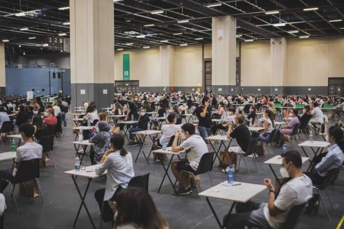 Test Medicina 2024, le prove slittano ad aprile: cambia il funzionamento, si passa al quiz modello patente di guida