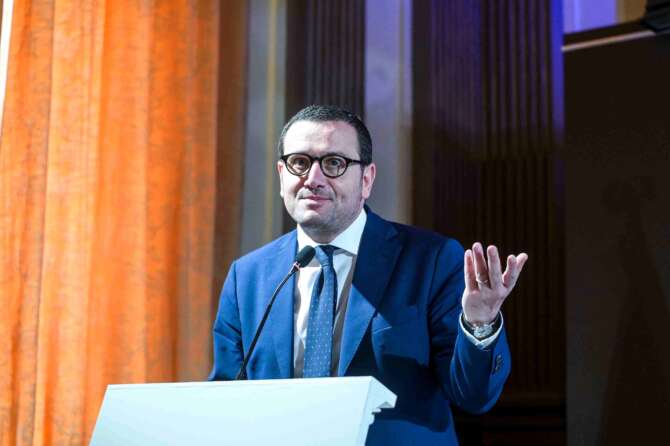 Intervista a Toni Ricciardi: “Nessuno rimpiange Minniti, sui migranti il Pd ha fatto mea culpa”