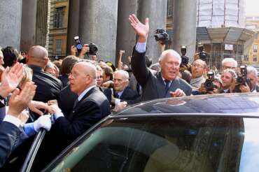 © CRISTIANO LARUFFA/ LAPRESSE 17-05-2003 ROMA INTERNI VISITA SAVOIA- MESSA AL PANTHEON NELLA FOTO VITTORIO EMANUELE DI SAVOIA