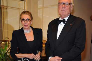 Foto Matteo Corner/LaPresse 01-12-2010 Milano,Italia Spettacolo Serata di beneficenza,con i Reali di Savoia,in favore dell’ ospedale San Raffaele Nella foto: Marina Doria e Vittorio Emanuele