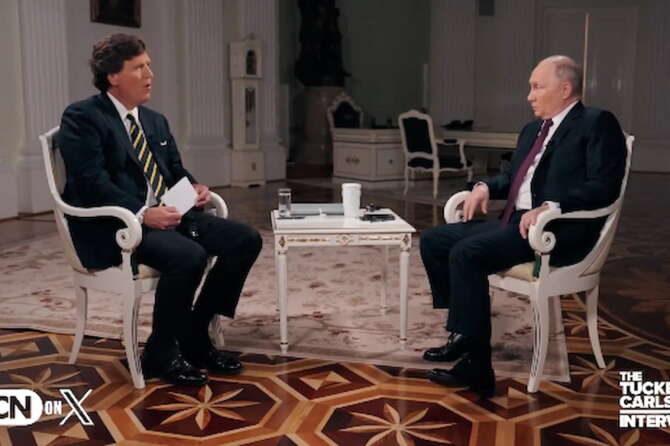 Tucker Carlson intervista Vladimir Putin