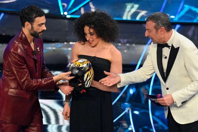 Federica Brignone, a Sanremo il mancato saluto alla “rivale” Sofia Goggia: cosa è successo sul palco dell’Ariston