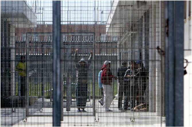 Cpr italiani, buco nero tra maltrattamenti e psicofarmaci: il Consiglio d’Europa boccia governo e modello Albania