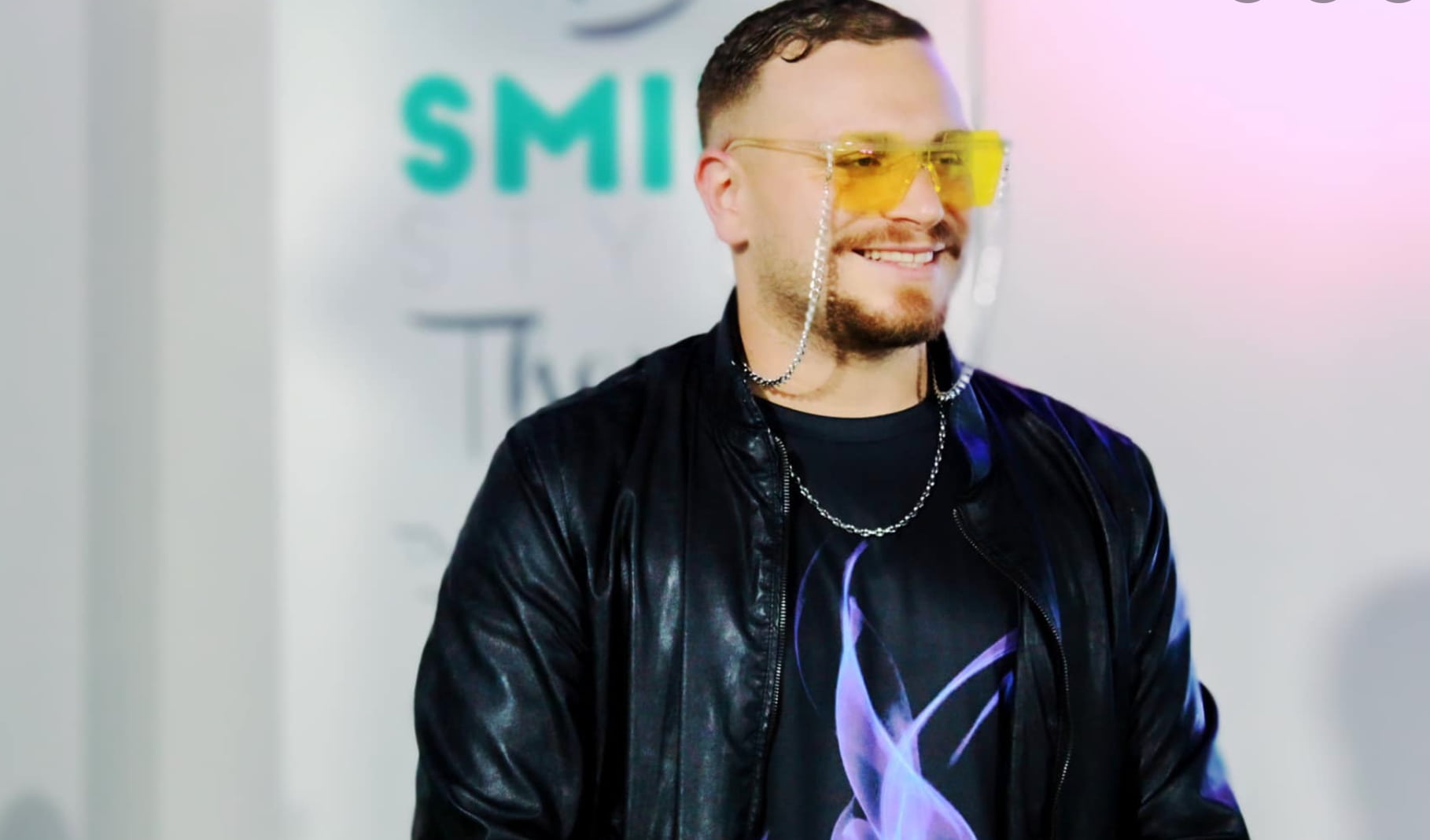 Luca Blindo: chi è il rapper che ha interrotto un concerto per violenza