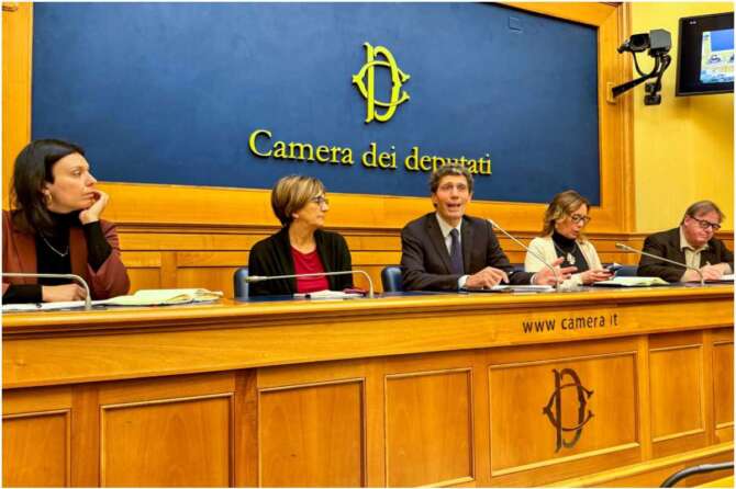 Perché i Cpr vanno chiusi, le prigioni dei migranti sono intollerabili per la democrazia