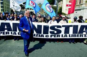 Le toghe di sinistra scoprono Pannella e chiedono l’amnistia