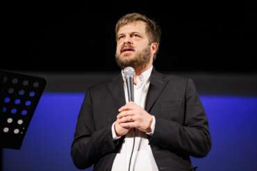 Pierfrancesco Majorino: “Se ci fosse lo Stato, non ci sarebbe bisogno delle ong per i migranti”