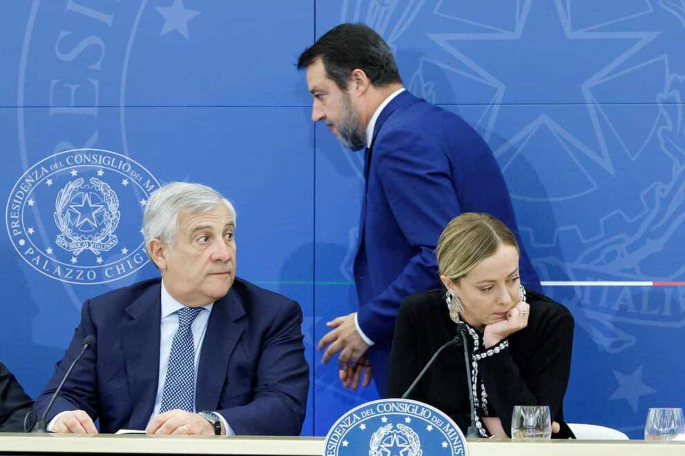 Foto Roberto Monaldo / LaPresse 03-11-2023 Roma Politica Palazzo Chigi – Conferenza stampa al termine del Consiglio dei ministri Nella foto Antonio Tajani, Giorgia Meloni, Matteo Salvini 03-11-2023 Rome (Italy) Politica Chigi palace – Press conference at the end of the Council of minister In the pic Antonio Tajani, Giorgia Meloni, Matteo Salvini