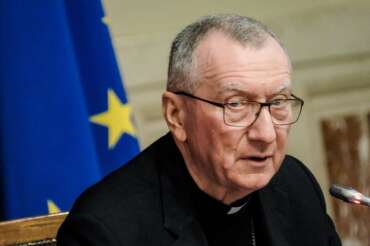 Foto Mauro Scrobogna/LaPresse 29-11-2023 Roma (Italia) – Politica – Camera dei Deputati, Lectio Magistralis di Mons. Pietro Parolin – Nella foto: il Segretario di Stato della Santa Sede Mons.Pietro Parolin durante la Lectio Magistralis su “ il senso delle istituzioni nella visione pedagogica di Luigi Secco “ November 29, 2023 Rome (Italy)- Politics – Chamber of Deputies, Lectio Magistralis by Mons. Pietro Parolin – In the photo: the Secretary of State of the Holy See Mons. Pietro Parolin during the Lectio Magistralis on “the meaning of institutions in the vision pedagogy of Luigi Secco “