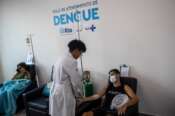 People suspected of having dengue fever are attended at the Carioca Health Super Center in Rio de Janeiro, Brazil, Friday, March 1, 2024. (AP Photo/Bruna Prado) Associated Press / LaPresse Only italy and Spain