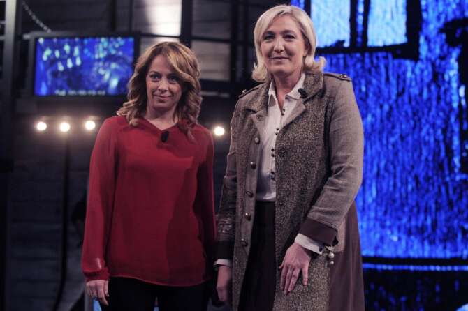 Le Pen mette spalle al muro Meloni: “Scegli con chi stare”
