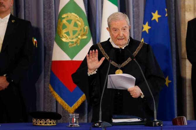 Il Parlamento ha rinunciato al proprio ruolo, la denuncia del presidente della Consulta Barbera