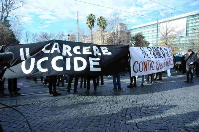 Sciopero dei penalisti contro la strage in carcere: “Un suicidio ogni due giorni, serve atto di clemenza”