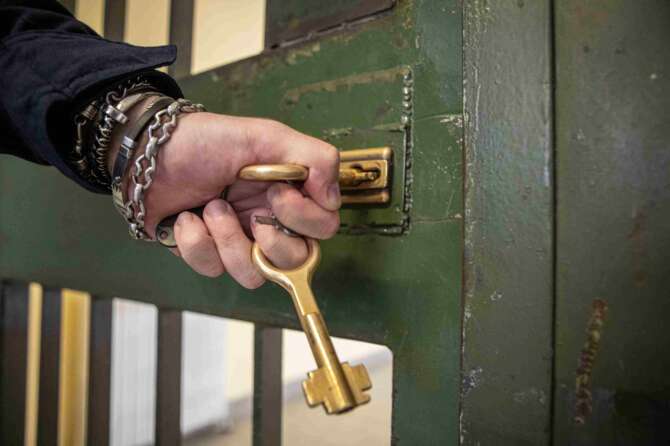 Altro che rieducazione, il carcere serve a soddisfare la sete di vendetta