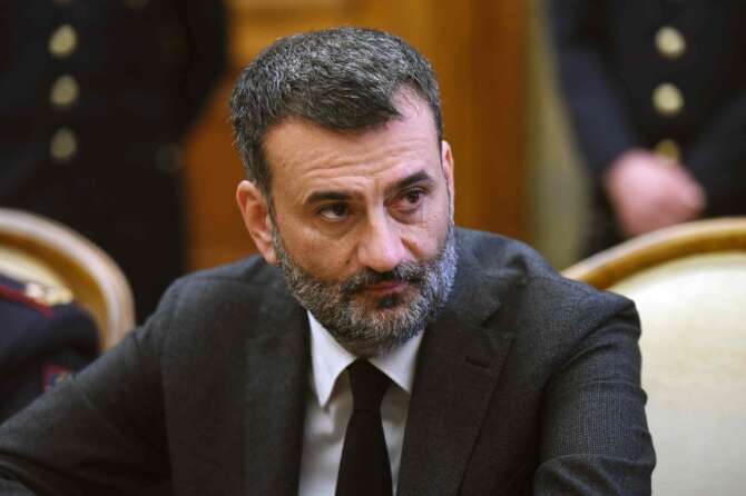 Caso Bari, il grande bluff della destra: per il procuratore è tutto ok ma il governo insiste…