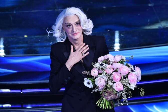 Drusilla Foer ricoverata per polmonite bilaterale