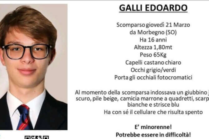 mistero degli ‘uomini in blu’ presenti nel teatro quando c’è stato l’attacco