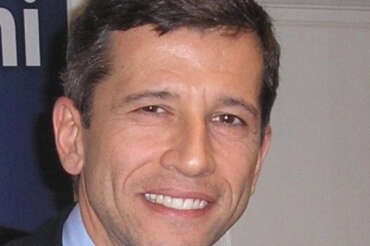 Enrico Coscioni: chi è il cardiochirurgo sospeso per aver dimenticato una garza dentro il corpo di un paziente