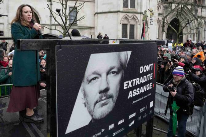 Julian Assange non sarà estradato negli Usa
