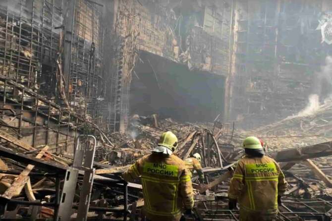 Gli Usa alla Russia: “Isis unico responsabile, nemico comune”. Raid su Kiev e Leopoli e Varsavia accusa Mosca: “Violato il nostro spazio aereo”