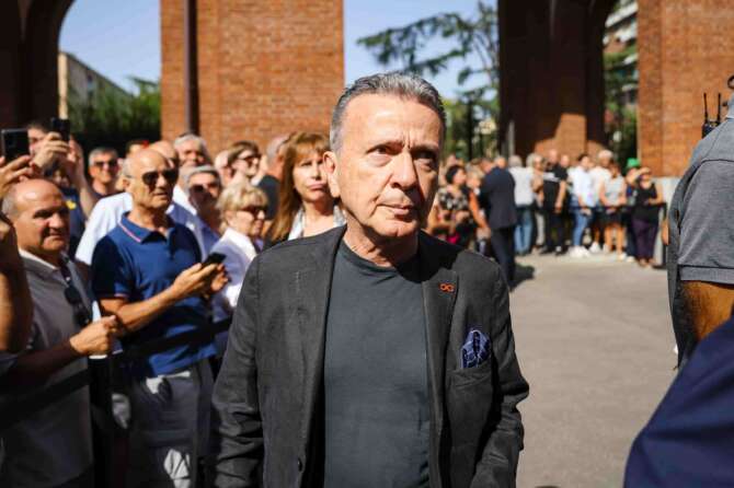 Perché è stato annullato il concerto di Pupo in Lituania: “Io un uomo libero, la musica non va censurata”