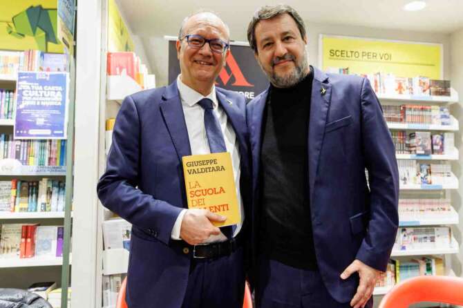 Altro che Santanchè: fate dimettere Salvini e Valditara, non hanno la minima idea della Costituzione