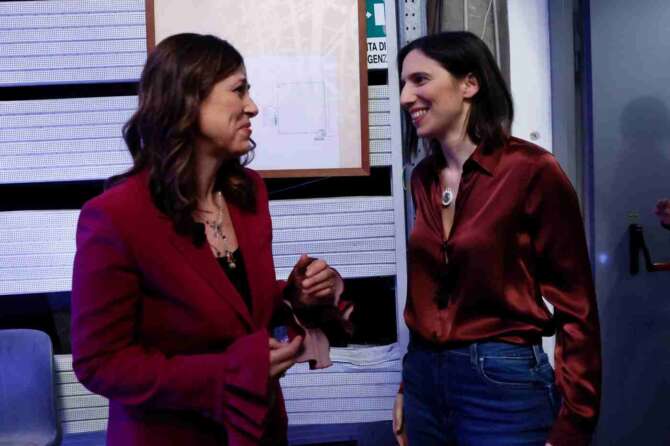 Dopo la vittoria in Sardegna la doccia fredda d’Abruzzo: Schlein e Conte ripartano dai territori