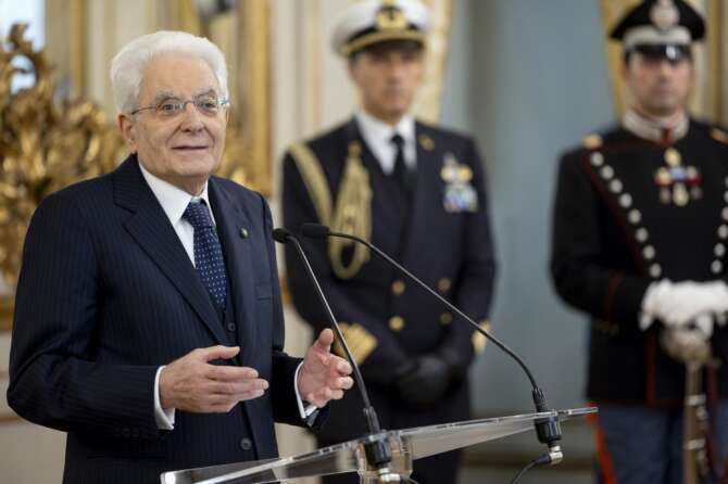 Mattarella unico freno alla deriva sovranista, il Quirinale fa da controcanto alle destre