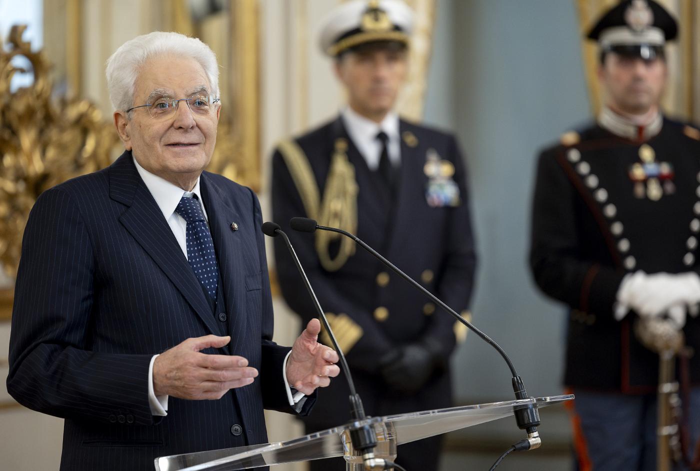 Mattarella unico freno alla deriva sovranista, il Quirinale fa da controcanto alle destre