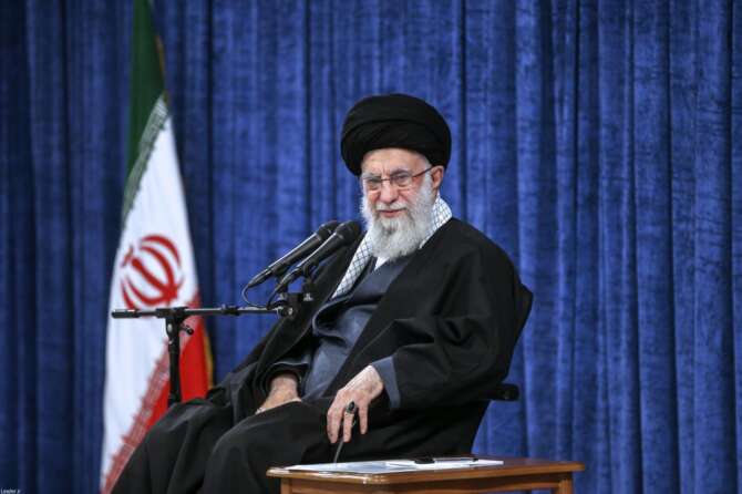 L’Iran pronto all’escalation militare: “Vendicheremo il raid di Israele a Damasco”