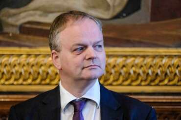 Eike Schmidt: chi è il Direttore del museo di Capodimonte candidato a sindaco di Firenze