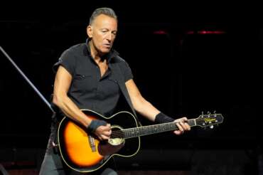 Bruce Springsteen: il nuovo album senza inediti divide i fan. Il tour 2024