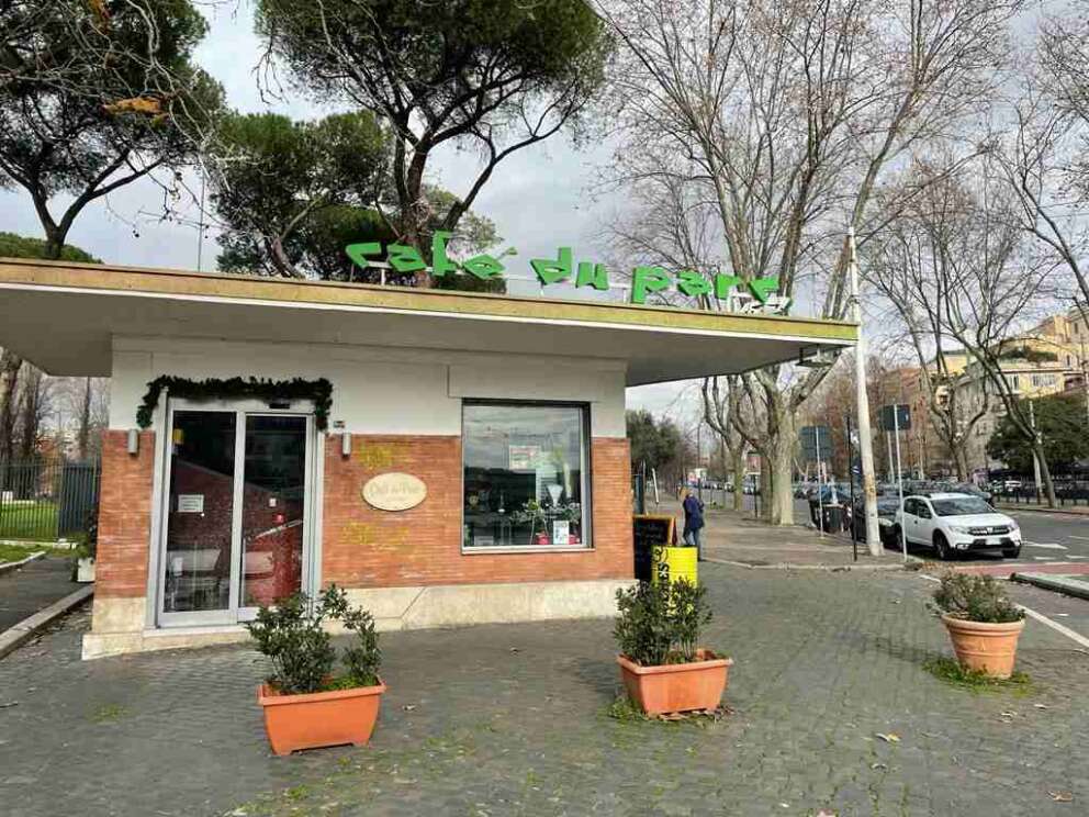 Addio al Café du Parc, chiude l’angolo di paradiso romano di Porta San Paolo