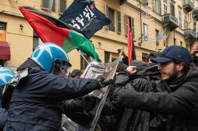 Gaza: fragole e sangue, come mezzo secolo fa