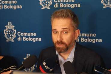 Foto Michele Nucci/LaPresse 19 Gennaio 2024 – Bologna, Italia cronaca Nella foto: Punto stampa sindaco Matteo Lepore per fare primo resoconto su primi giorni di “Bologna città30” obbligo del limite di velocità di 30 kmh in città Photo Michele Nucci/LaPresse January 19, 2024 Bologna, Italy news In the pic: Mayor Matteo Lepore press point to give the first report on the first days of “Bologna città30” mandatory speed limit of 30 km/h in the city
