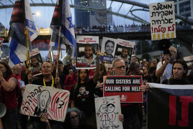 Il video delle soldatesse rapite: la brutalità del male