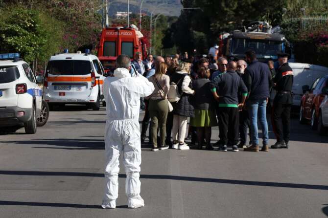 Strage di Palermo, tra le cinque vittime un uomo di 71 anni: non è l’età giusta per scendere nei tombini
