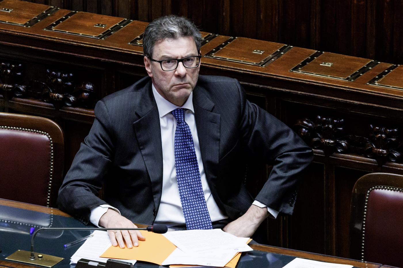 Superbonus è rissa tra FI e FdI, la minaccia di Giorgetti: “O me o la misura di Conte”