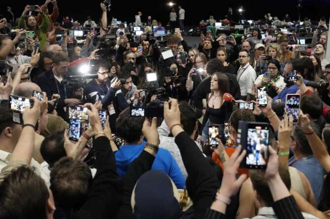 Angelina Mango of Italy sings the song Imagine from John Lennon in the media center after the dress rehearsal for the final at the Eurovision Song Contest in Malmo, Sweden, Friday, May 10, 2024. (AP Photo/Martin Meissner) Associated Press / LaPresse Only italy and Spain