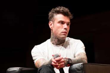 Alcune immagini di Fedez in dialogo con David Lazzari, presidente nazionale dell’ordine degli psicologi, Tiziana Platzer e Piergiorgio Odifreddi presso l’Auditorium del Salone del Libri di Torino, Italia – Cronaca – 12 Maggio 2024 – (Photo Giacomo Longo / LaPresse) Some images of Fedez in dialogue with David Lazzari, national president of the order of psychologists, Tiziana Platzer and Piergiorgio Odifreddi at the auditorium of the Turin Book Fair, Italy – News – 12 May 2024 – (Photo Giacomo Longo / LaPresse)